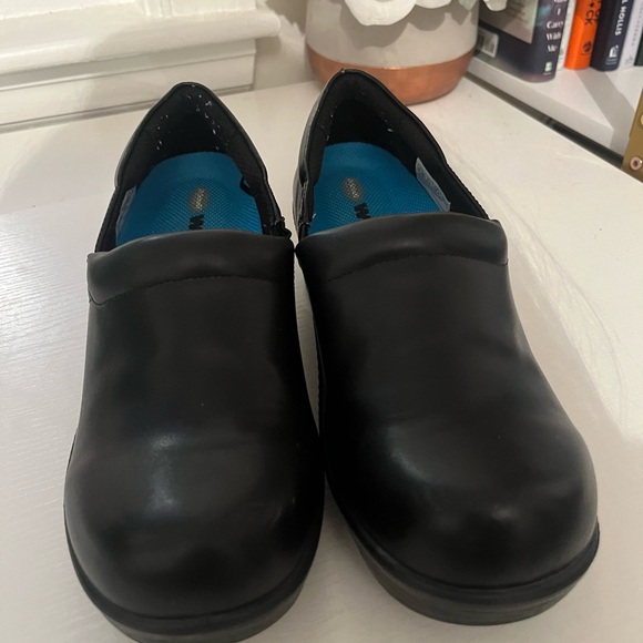 Dansko Work Clogs - Picture 6 of 9